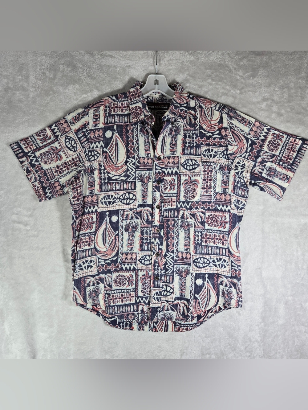 Reyn Spooner Tiki Post Button Up Shirt Mens Size M Medium Navy Blue Pineapple